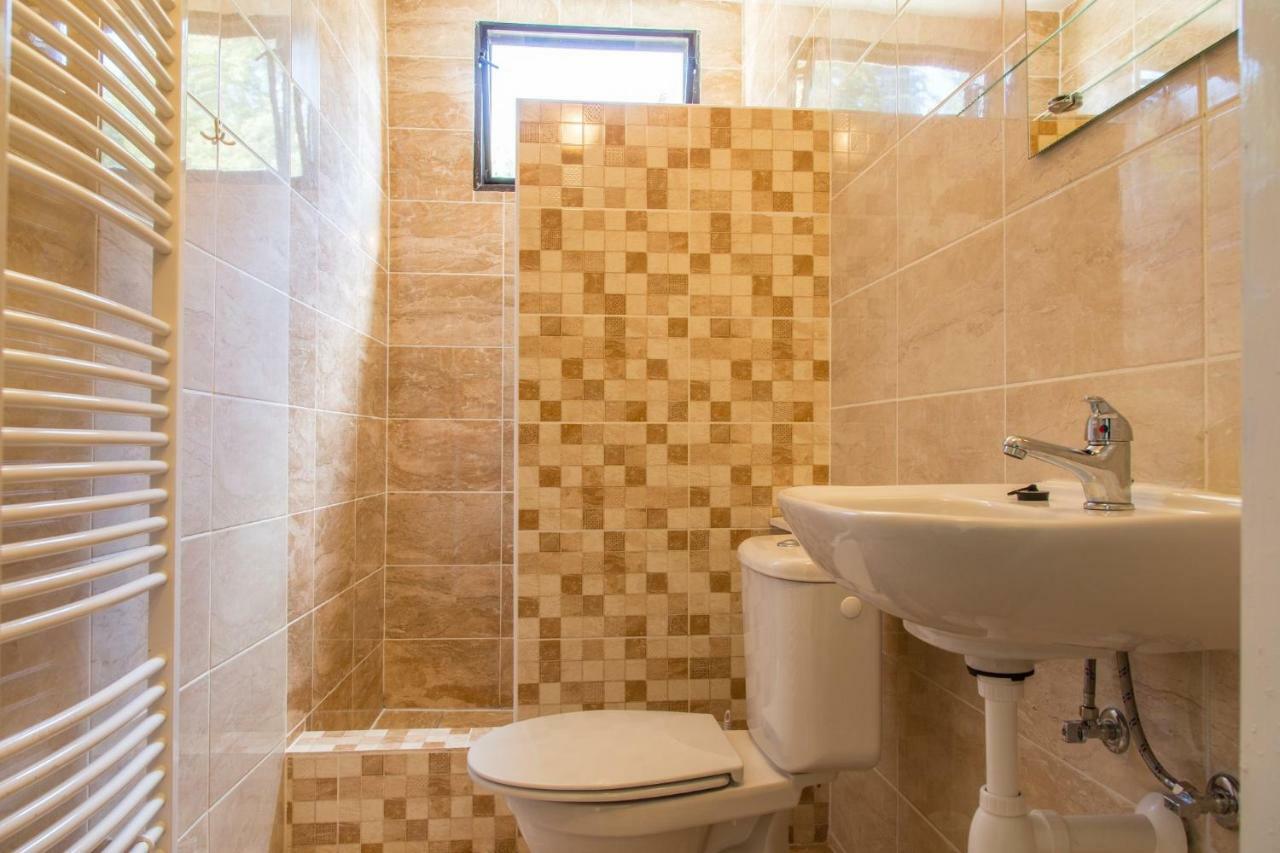 Restaurace Penzion Pod Sumarnikem Tvarozna Lhota Extérieur photo